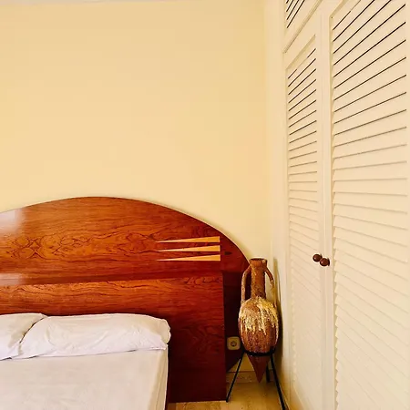 Global Immo 3236 Ariadna Apartment Roses